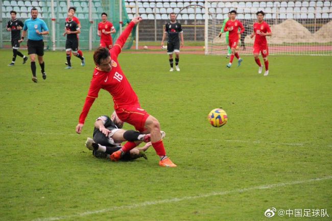 现在我就在亲手建设代表我自己的下一个‘过去，在我的电影里。